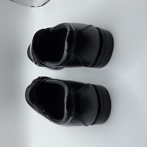 Max +Jake black boy's size 3 dress shoes - Picture 4 of 7